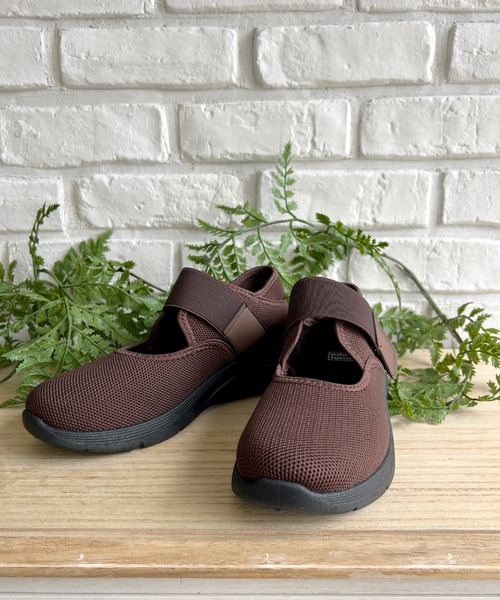LUGG NAGG(ラグナグ)の「【addottona】【軽量】ゴム入りベルトスニーカー(スニーカー・レディース・ブラック/ブラウン/ホワイト系その他/ブラック×ホワイト・22.5cm/23.0cm/23.5cm/24.0cm/24.5cm)」の13枚目の写真