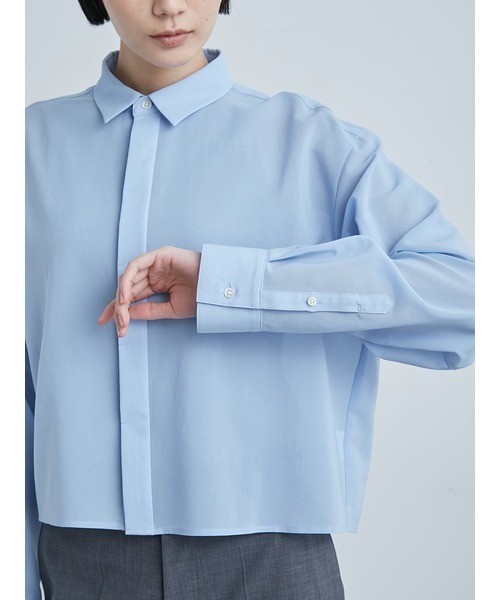 MIESROHE（ミースロエ）の「シアークロップドシャツ（シャツ/ブラウス・レディース・ホワイト/ライトベージュ/ライトブルー・FREE）」の15枚目の写真