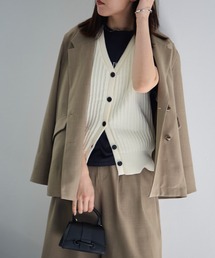 TRIANGLE PALETTE | Vネックラインベスト(ベスト)