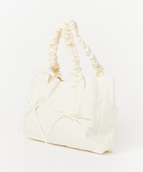 ROOPTOKYO（ループトウキョウ）の「ギャザーハンドル リボンスクエアトートバッグ（トートバッグ・レディース・ピンク/アイボリー/ブラック/チャコールグレー・FREE）」の5枚目の写真