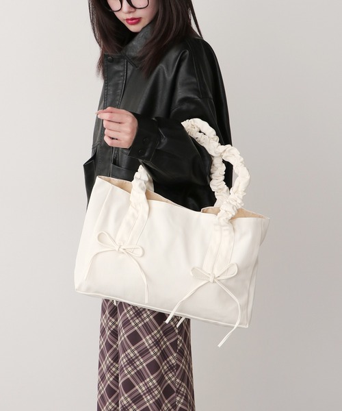 ROOPTOKYO（ループトウキョウ）の「ギャザーハンドル リボンスクエアトートバッグ（トートバッグ・レディース・ピンク/アイボリー/ブラック/チャコールグレー・FREE）」の18枚目の写真