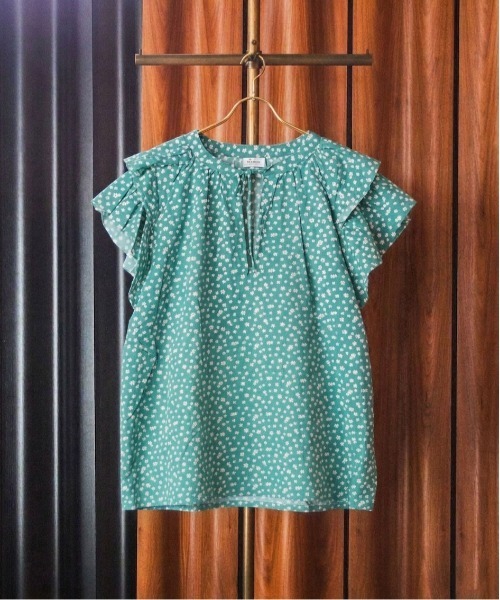 ROSE BUD(ローズバッド)の「【WEB・一部店舗限定】SUCKER FRILL BLOUSE(シャツ/ブラウス・レディース・グレー/ピンク/グリーン・ONE SIZE)」の2枚目の写真