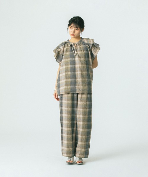 ROSE BUD(ローズバッド)の「【WEB・一部店舗限定】SUCKER FRILL BLOUSE(シャツ/ブラウス・レディース・グレー/ピンク/グリーン・ONE SIZE)」の6枚目の写真