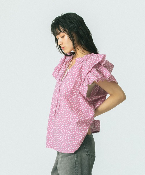 ROSE BUD(ローズバッド)の「【WEB・一部店舗限定】SUCKER FRILL BLOUSE(シャツ/ブラウス・レディース・グレー/ピンク/グリーン・ONE SIZE)」の11枚目の写真