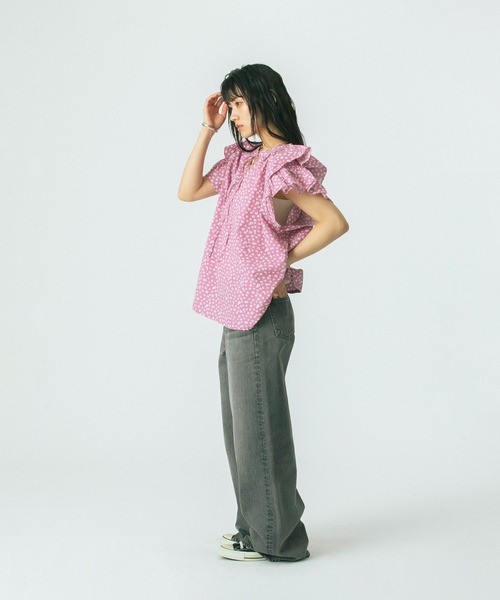 ROSE BUD(ローズバッド)の「【WEB・一部店舗限定】SUCKER FRILL BLOUSE(シャツ/ブラウス・レディース・グレー/ピンク/グリーン・ONE SIZE)」の16枚目の写真