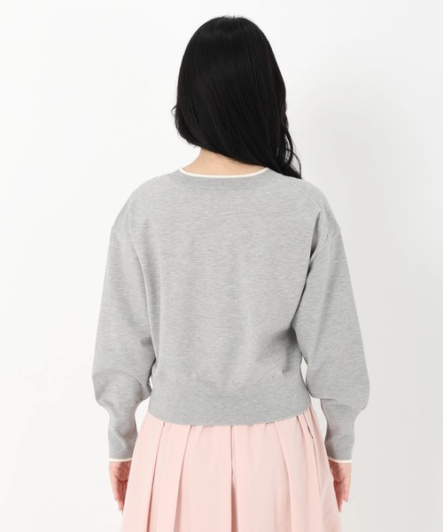 UNIVERVAL MUSE（ユニバーバル ミューズ）の「ｒｕｂａｎロゴジャガードニット　ニット・セーター（ニット/セーター・レディース・グレー/ホワイト系その他・2）」の5枚目の写真