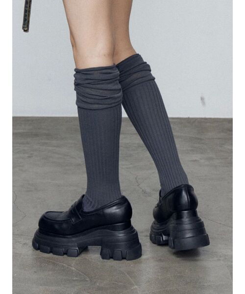 EMODA(エモダ)の「シアースイッチングハイソックス(ソックス/靴下・レディース・アイボリー/グレー・FREE)」の9枚目の写真