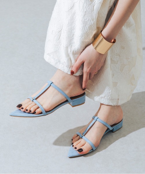 EVOL(イーボル)の「【軽量・柔らかい】Tストラップミュールサンダル IY5729(サンダル・レディース・ボルドー/シルバー/ブラック/アイボリー/ブルー/ブラウン・XS/S/M/L/LL)」の4枚目の写真