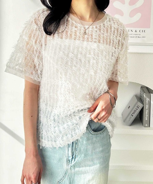 GeeRA（ジーラ）の「夏コーデに活躍！フェザーチュールシアーＴシャツ（Tシャツ/カットソー・レディース・オフホワイト/ブラック・LARGE/X-LARGE/MEDIUM）」の4枚目の写真