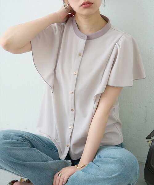 natural couture(ナチュラルクチュール)の「メタル釦フリル袖ブラウス(シャツ/ブラウス・レディース・ネイビー/サックスブルー/チャコールグレー/グレー/オフホワイト・FREE)」の6枚目の写真