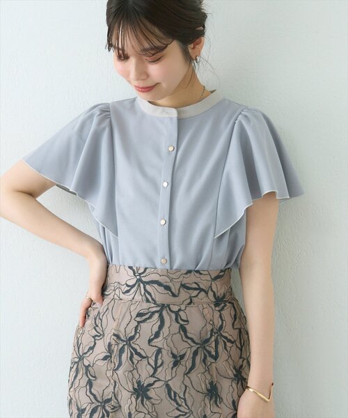 natural couture(ナチュラルクチュール)の「メタル釦フリル袖ブラウス(シャツ/ブラウス・レディース・ネイビー/サックスブルー/チャコールグレー/グレー/オフホワイト・FREE)」の18枚目の写真