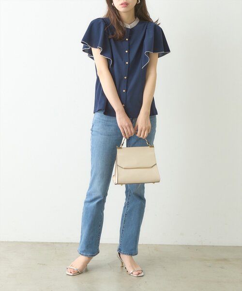 natural couture(ナチュラルクチュール)の「メタル釦フリル袖ブラウス(シャツ/ブラウス・レディース・ネイビー/サックスブルー/チャコールグレー/グレー/オフホワイト・FREE)」の14枚目の写真