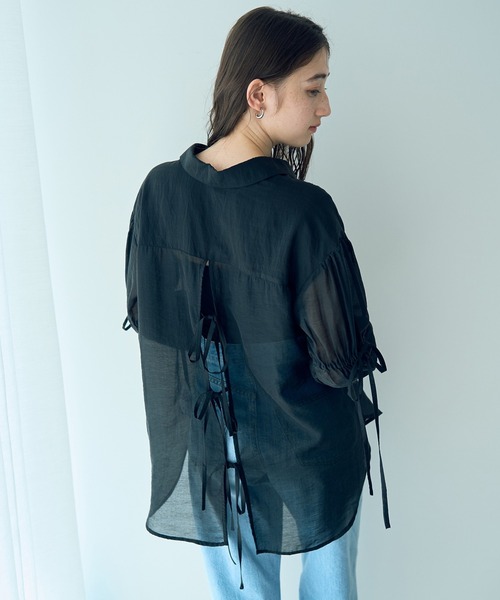 YECCA VECCA(イェッカヴェッカ)の「バックリボンシアーシャツ(シャツ/ブラウス・レディース・ブラック/ピンク/ライトグリーン・FREE)」の2枚目の写真
