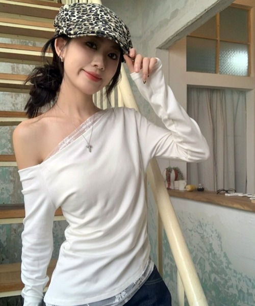 VIBGYOR(ヴィブジョー)の「【EIZZ/アイズ】レースレイヤード オフショルダー ロンT(Tシャツ/カットソー・レディース・ホワイト/ネイビー・FREE)」の9枚目の写真