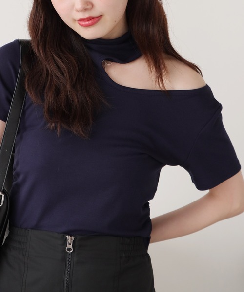 ROOPTOKYO(ループトウキョウ)の「Open-cut cropped gather tops/オープンカット クロップド ギャザートップス 秋物 秋服 2026年秋冬(Tシャツ/カットソー・レディース・ネイビー/ブラック/グレー/ホワイト/ブラウン/ピンク/ベージュ・FREE)」の6枚目の写真