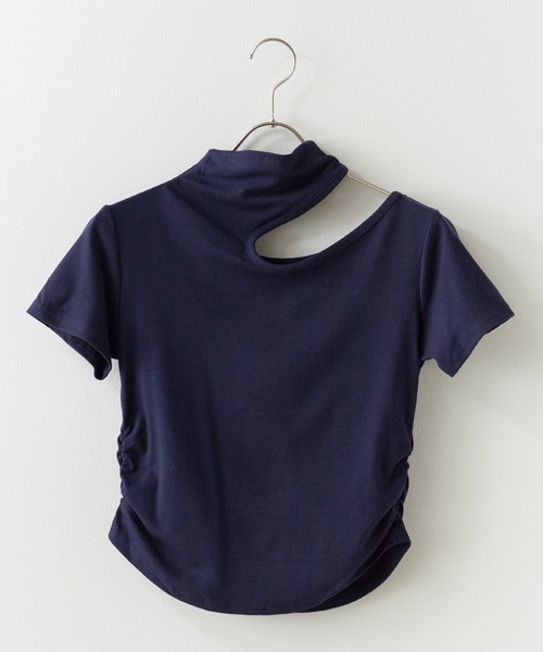 ROOPTOKYO(ループトウキョウ)の「Open-cut cropped gather tops/オープンカット クロップド ギャザートップス 秋物 秋服 2026年秋冬(Tシャツ/カットソー・レディース・ネイビー/ブラック/グレー/ホワイト/ブラウン/ピンク/ベージュ・FREE)」の17枚目の写真