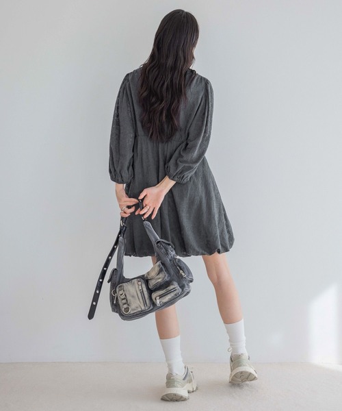 JEANASIS（ジーナシス）の「カシュクールバルーンタイワンピース/328176（ワンピース・レディース・チャコールグレー/ホワイト・FREE）」の18枚目の写真