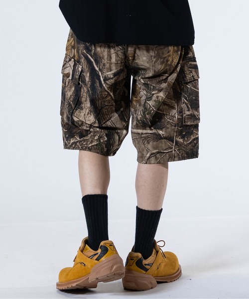 JOHN'S CLOSET（ジョンズクローゼット）の「【13】ツリーカモ ワイドカーゴショーツ（カーゴパンツ・メンズ・リアルツリーカモ・SMALL/MEDIUM/X-LARGE/LARGE）」の4枚目の写真