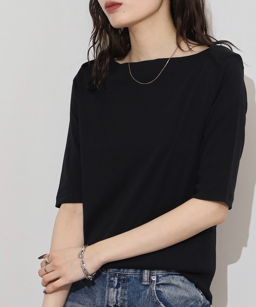 atONE(アットワン)の「ボートネックカットソー(Tシャツ/カットソー・レディース・カーキ/ブラック/グレイッシュベージュ/オフホワイト・L/M/LL)」の8枚目の写真