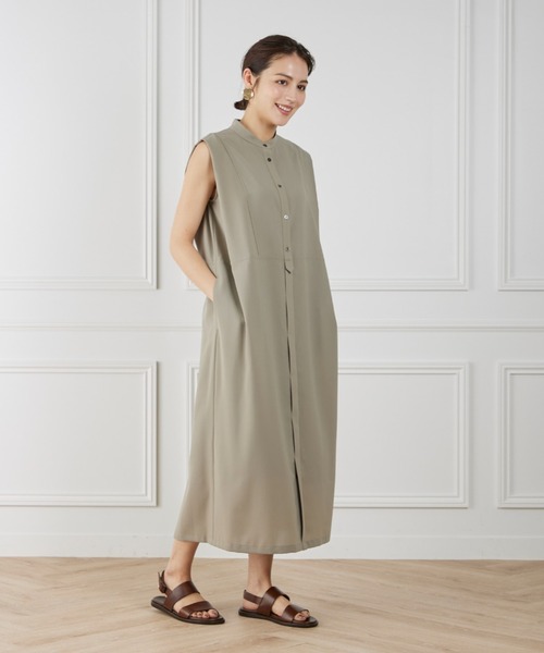 INED（イネド）の「【WEB限定】ノースリーブシャツドレス（ワンピース・レディース・ブラック/サンドグレー/モカ・9号/7号）」の4枚目の写真