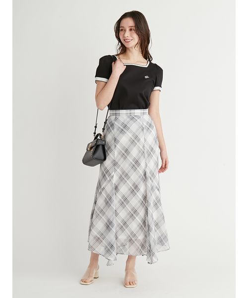 CELFORD（セルフォード）の「カリグラフィ刺繍Tシャツ（Tシャツ/カットソー・レディース・ライトベージュ/ブラック/オフホワイト・FREE）」の11枚目の写真