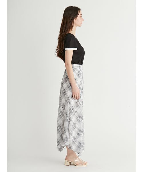 CELFORD（セルフォード）の「カリグラフィ刺繍Tシャツ（Tシャツ/カットソー・レディース・ライトベージュ/ブラック/オフホワイト・FREE）」の14枚目の写真