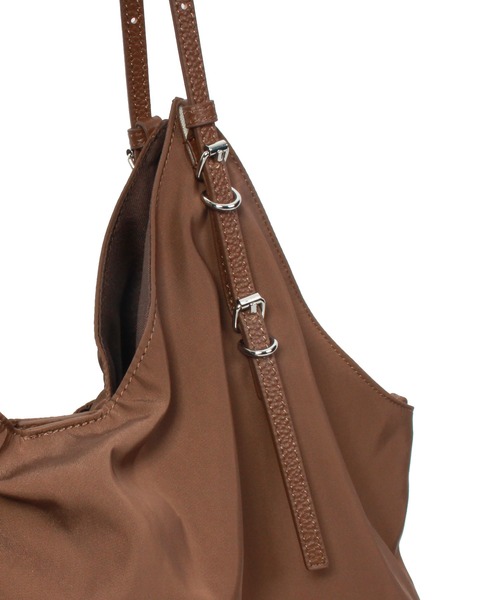 Beau're(ヴュレ)の「BEAURE ヴュレ ベルト ハンドル Big トート Bag(トートバッグ・レディース・ブラウン/ブラック/カーキ・FREE)」の13枚目の写真