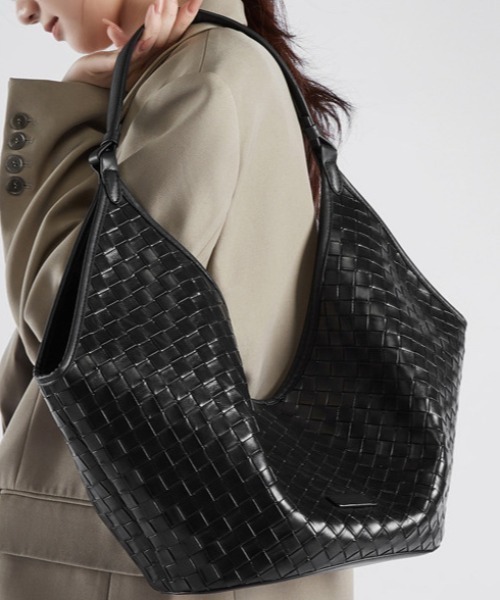 NiiNa（ニーナ）の「【 NiiNa / ニーナ 】高品質牛革 大容量 ワンハンドル クロスデザイン イントレチャート レザーバッグ（トートバッグ・レディース・ブラウン/ダークブラウン/ブラック・FREE）」の2枚目の写真