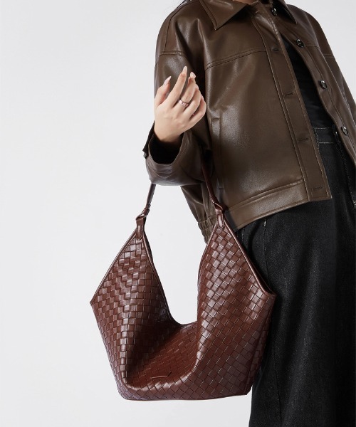 NiiNa（ニーナ）の「【 NiiNa / ニーナ 】高品質牛革 大容量 ワンハンドル クロスデザイン イントレチャート レザーバッグ（トートバッグ・レディース・ブラウン/ダークブラウン/ブラック・FREE）」の17枚目の写真