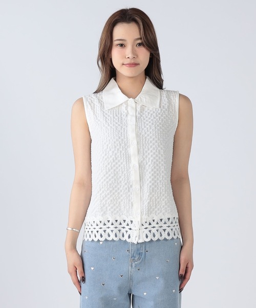 CECIL McBEE(セシルマクビー)の「裾レースエンボスノースリーブシャツ(シャツ/ブラウス・レディース・オフホワイト/ブラック・FREE)」の6枚目の写真