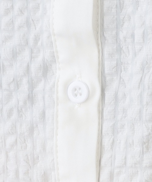 CECIL McBEE(セシルマクビー)の「裾レースエンボスノースリーブシャツ(シャツ/ブラウス・レディース・オフホワイト/ブラック・FREE)」の11枚目の写真