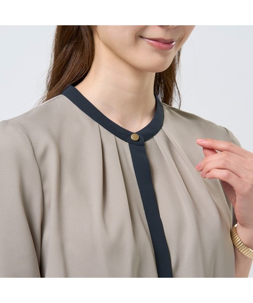 TOKYO SHIRTS（トウキョウシャツ）の「ジョーゼット配色 五分袖ブラウス（シャツ/ブラウス・レディース・ベージュ/ホワイト・M/L/LL）」の12枚目の写真