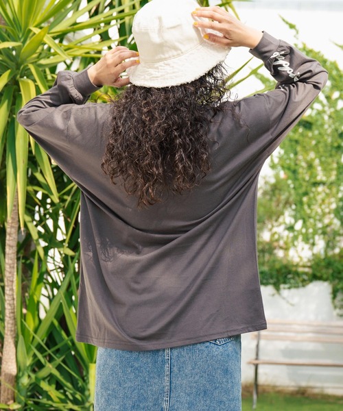 anap mimpi（アナップミンピ）の「カラーメッセージ 刺繍 袖プリント ビッグ ロングスリーブTシャツ（Tシャツ/カットソー・レディース・オフホワイト/エメラルド/ダークグレー・FREE）」の8枚目の写真