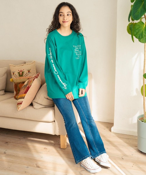 anap mimpi（アナップミンピ）の「カラーメッセージ 刺繍 袖プリント ビッグ ロングスリーブTシャツ（Tシャツ/カットソー・レディース・オフホワイト/エメラルド/ダークグレー・FREE）」の17枚目の写真