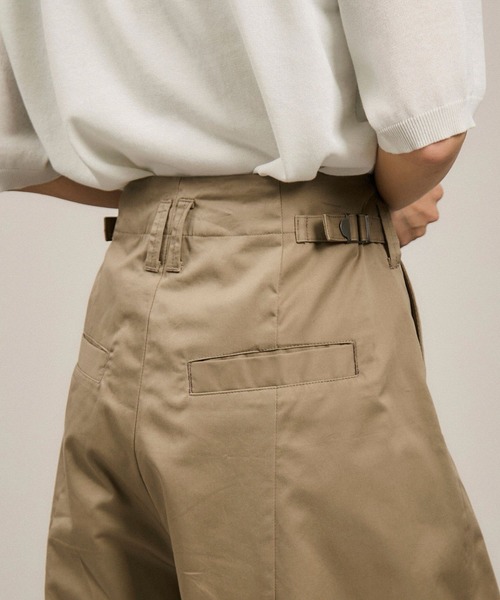 SALON adam et rope'（サロン アダム エ ロペ）の「【WEB限定】コットンツイルワイドフォルムパンツ/カーブパンツ（その他パンツ・レディース・ベージュ/キナリ/カーキ・S/M）」の8枚目の写真