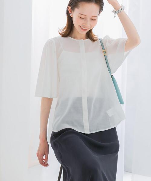 URBAN RESEARCH ROSSO WOMEN（アーバンリサーチ　ロッソ）の「ウォッシャブルギャザースリーブブラウス（シャツ/ブラウス・レディース・オフホワイト/ブラック/イエロー・FREE）」の8枚目の写真