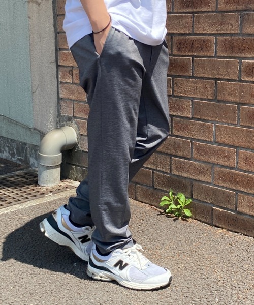 NO NEED(ノーニード)の「ストレッチテーパードパンツ(その他パンツ・メンズ・ネイビー/グレー・S/M/L/LL)」の4枚目の写真
