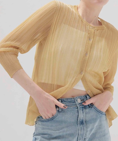 DRESSLAVE(ドレスレイブ)の「shiny sheer random rib cardigan(シャイニーシアーランダムリブカーディガン)(カーディガン/ボレロ・レディース・ゴールド・38)」の1枚目の写真