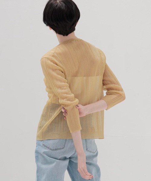 DRESSLAVE(ドレスレイブ)の「shiny sheer random rib cardigan(シャイニーシアーランダムリブカーディガン)(カーディガン/ボレロ・レディース・ゴールド・38)」の3枚目の写真