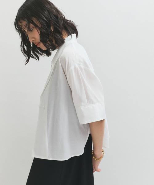 ADAM ET ROPE'(アダムエロペ)の「ハーフスリーブダブルボタンシャツ(シャツ/ブラウス・レディース・ブルー系その他4/ホワイト・FREE)」の9枚目の写真