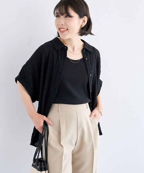 Green Parks(グリーンパークス)の「シアーシャーリングフレンチスリーブシャツ(シャツ/ブラウス・レディース・ブラウン/ブラック/オレンジ/パープル/オフホワイト・FREE)」の1枚目の写真