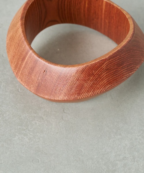 CIAOPANIC TYPY（チャオパニックティピー）の「【Aguni】ウッドバングル（ブレスレット・レディース・ブラウン/ベージュ・ONE SIZE）」の3枚目の写真