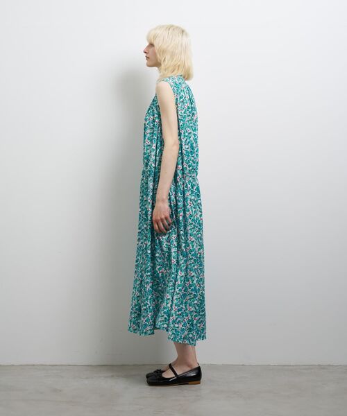 LANVIN en Bleu（ランバンオンブルー）の「Brume Dot／Lush Gardenプリントワンピース（ワンピース・レディース・ネイビー/ライトカーキ・38/36）」の4枚目の写真