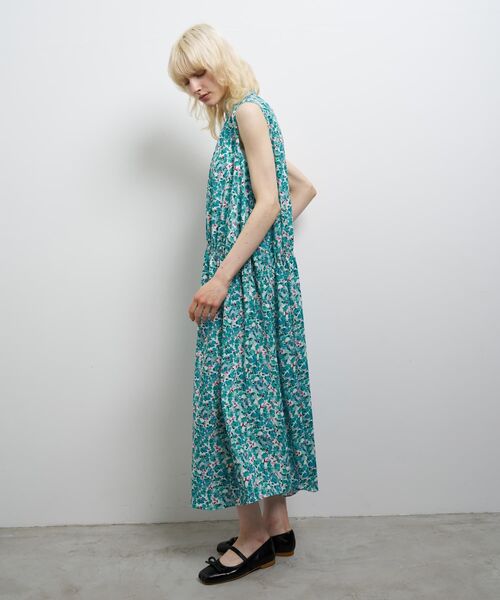 LANVIN en Bleu（ランバンオンブルー）の「Brume Dot／Lush Gardenプリントワンピース（ワンピース・レディース・ネイビー/ライトカーキ・38/36）」の7枚目の写真