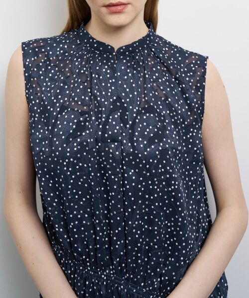 LANVIN en Bleu（ランバンオンブルー）の「Brume Dot／Lush Gardenプリントワンピース（ワンピース・レディース・ネイビー/ライトカーキ・38/36）」の17枚目の写真