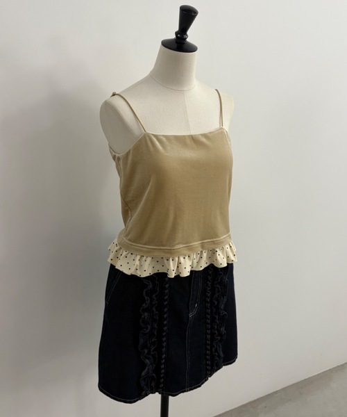idem(イデム)の「cup in velours frill camisole / 【カップ付き】ベロアキャミソール(キャミソール・レディース・ベージュ/ブラック・FREE)」の20枚目の写真