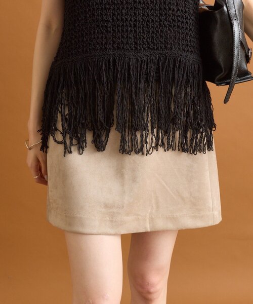 mystic(ミスティック)の「フェイクスウェードミニスカパン(スカート・レディース・キャメル/ブラウン/アイボリー・2/1)」の4枚目の写真