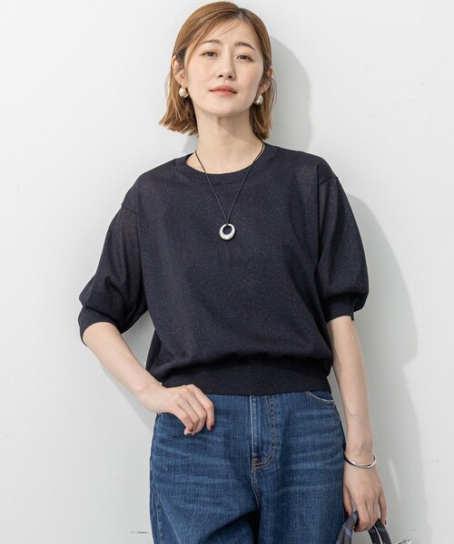 23区（ニジュウサンク）の「【洗える】オータムメタリック ラメ ニットT（ニット/セーター・レディース・ゴールド系/ネイビー系/シルバー系・38/40）」の2枚目の写真