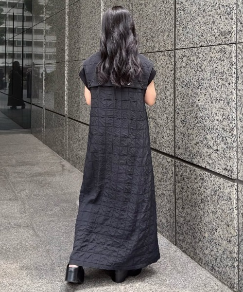 ADORE(アドーア)の「シュリンクWジャガードワンピース(ワンピース・レディース・ホワイト/ブラック・38)」の19枚目の写真