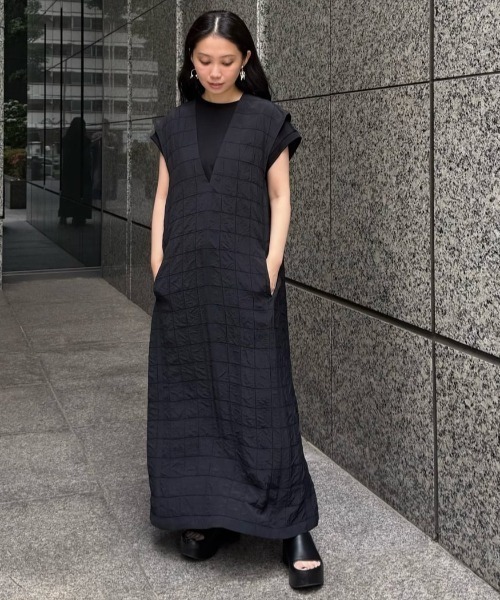 ADORE(アドーア)の「シュリンクWジャガードワンピース(ワンピース・レディース・ホワイト/ブラック・38)」の20枚目の写真